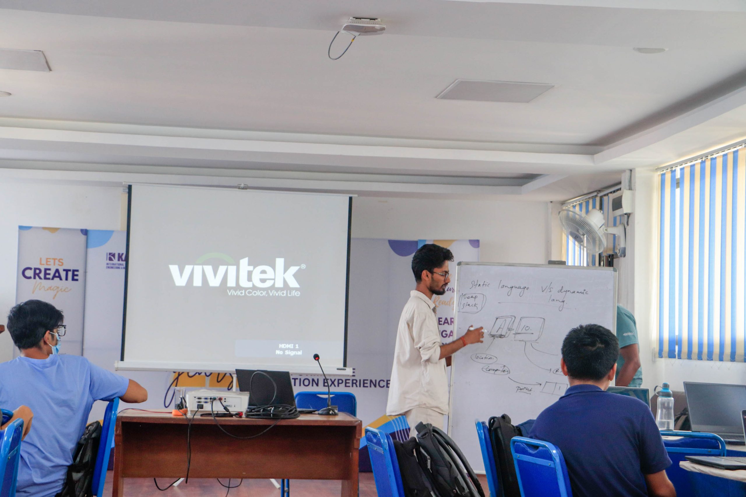Vivitek - Vivid Color, Vivid Life