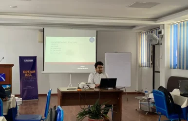 Mr. Paras Parajuli guiding students through Linux and virtualization concepts